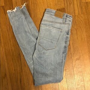 Women’s American Eagle Skinny Jean